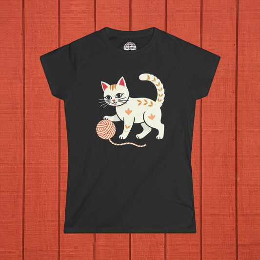 Kitty Cat with Yarn Folk Art T-Shirt