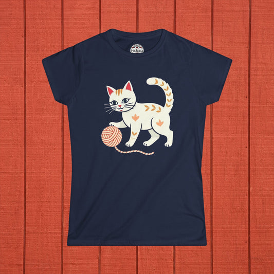 Kitty Cat with Yarn Folk Art T-Shirt